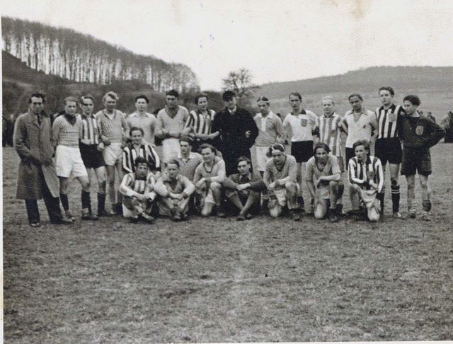 016____1947_1_1_handballmannschaft_pfingsten_huvv.jpg 016____1947_1_1_handballmannschaft_pfingsten_huvv.jpg