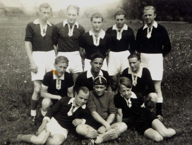 021____1949_fussball_2_mannschaft.jpg
