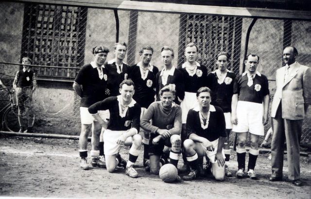 029____1950_fussballmannschaft_alfred_tauchmann.jpg