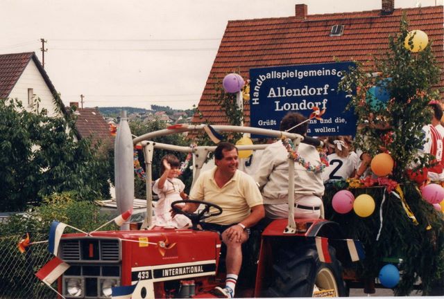 110____1988_hb_motivwagen_1200_j.jpg 110____1988_hb_motivwagen_1200_j.jpg