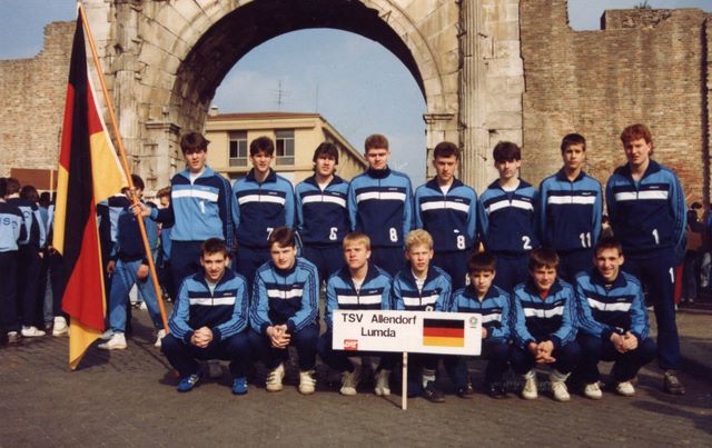 113____1988_rimini_cup.jpg 113____1988_rimini_cup.jpg