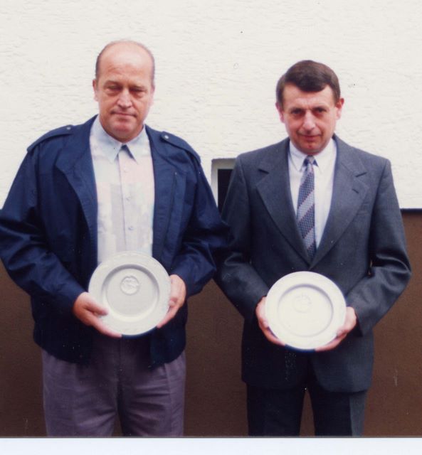 125____1994_1_willi_harbach_hans_voegler_ehrung.jpg