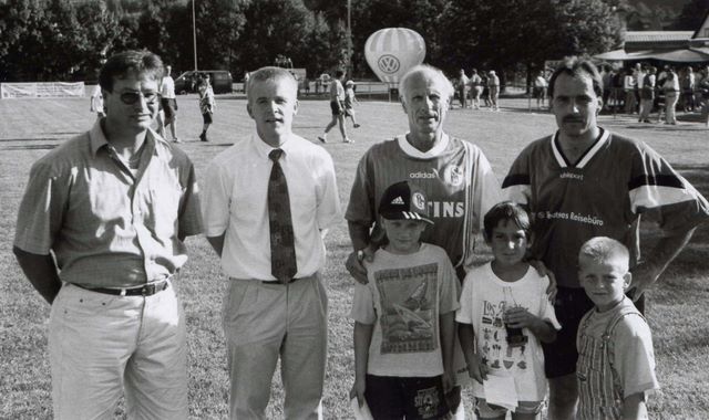 146____1998_schalke04_traditionself2_mario_volker.jpg